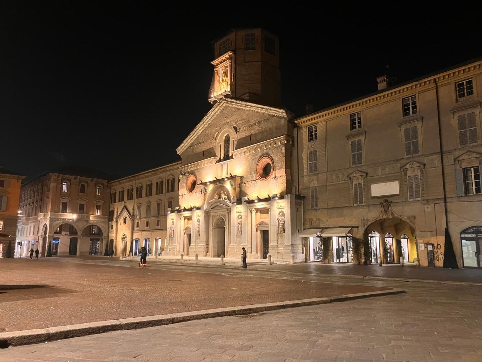 Rossena Home Tranquillo Appartamento, Con Giardino, Vicino Al Centro Ed All'Ospedale Santa Maria Nuova Smn Reggio nell'Emilia Esterno foto